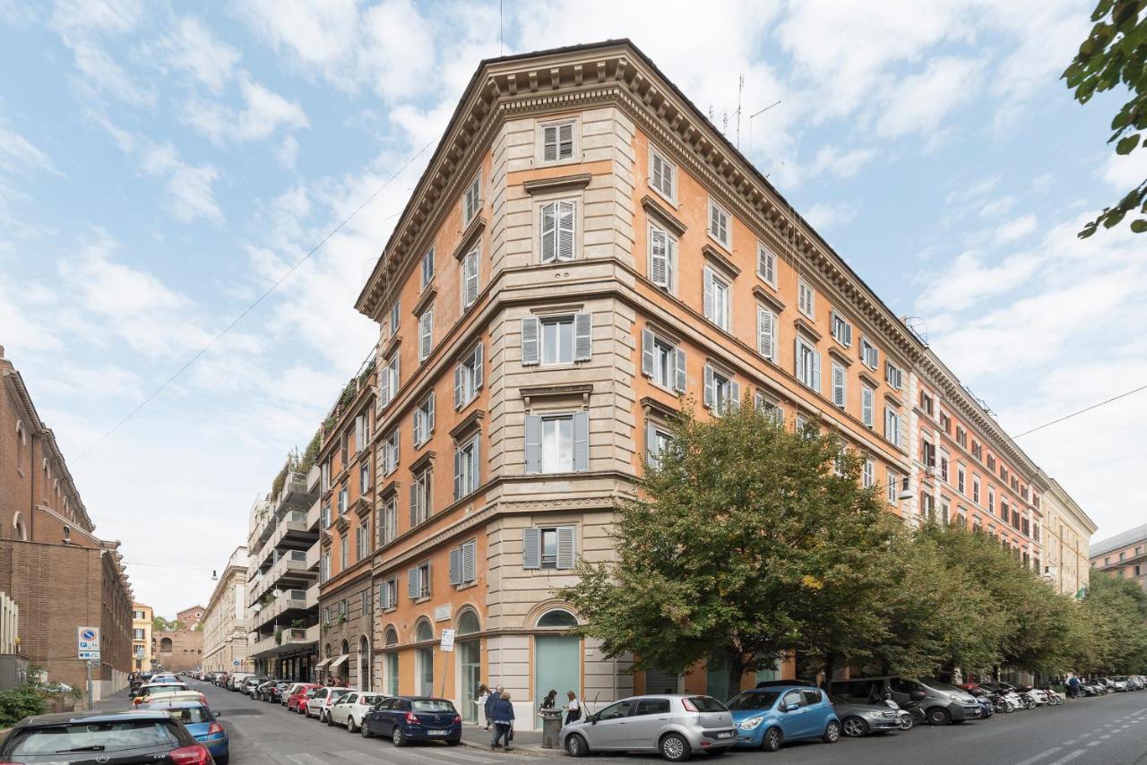 Borghese Roomy Flat Appartamento