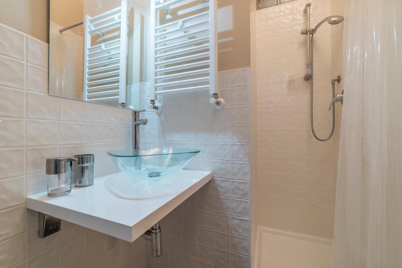 Borghese Roomy Flat Appartamento Roma